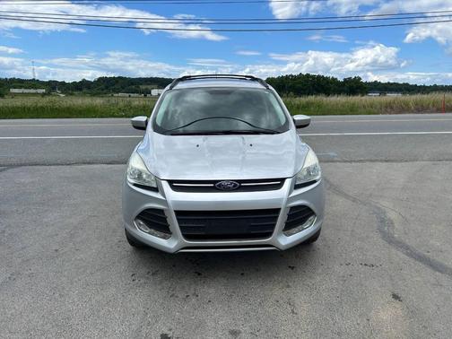 Ruby Red Metallic Tinted Clearcoat 2015 Ford Escape SE