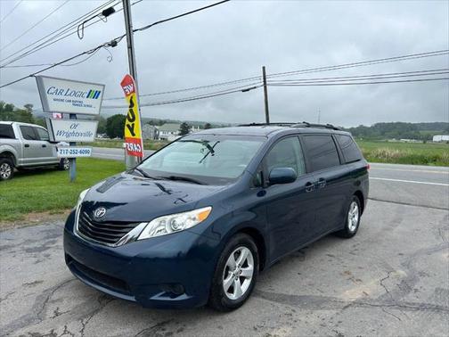 2011 Toyota Sienna LE