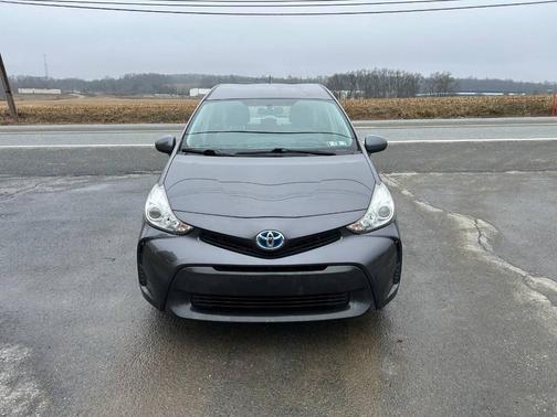 2017 Toyota Prius v Two