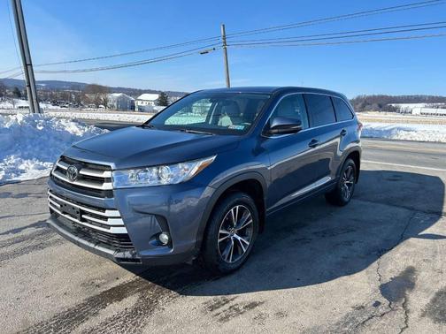 2017 Toyota Highlander LE