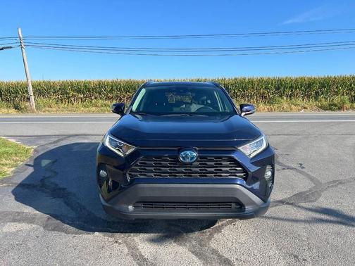 2021 Toyota RAV4 Hybrid XLE