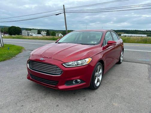 Red 2013 Ford Fusion SE