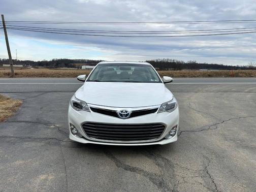 2013 Toyota Avalon Hybrid XLE Premium