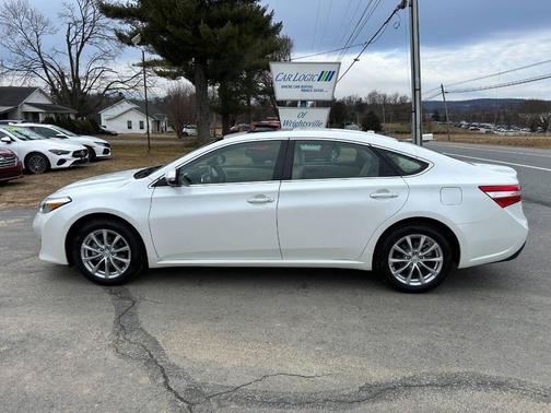 2013 Toyota Avalon Hybrid XLE Premium