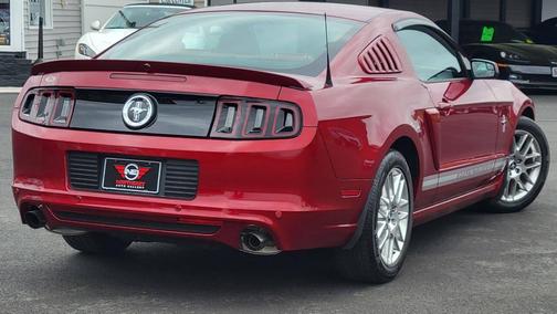 Burgundy 2014 Ford Mustang V6 Premium