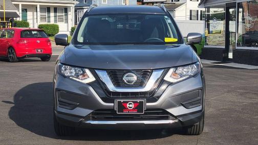 Gun Metallic 2018 Nissan Rogue SV
