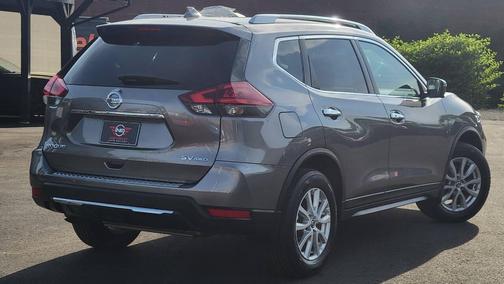 Gun Metallic 2018 Nissan Rogue SV