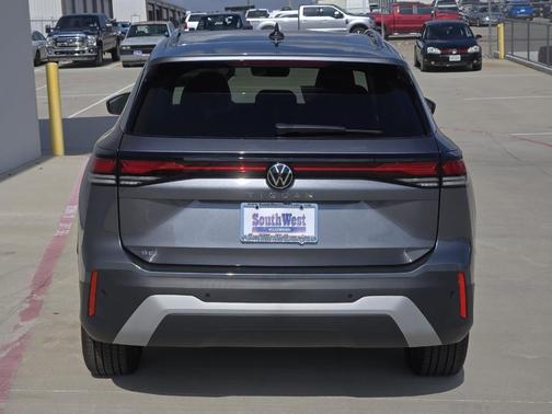 2025 Volkswagen Tiguan 2.0T SE