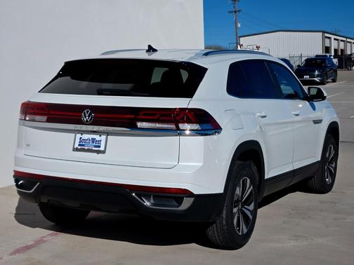 2026 Volkswagen Atlas Cross Sport 2.0T SE