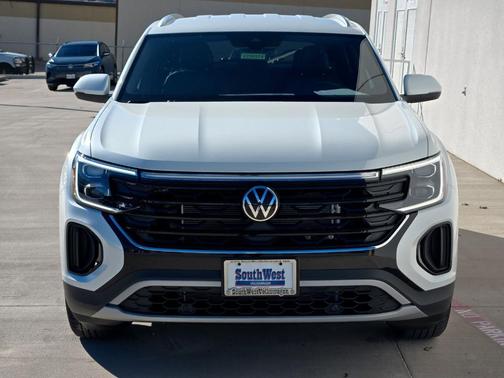 2026 Volkswagen Atlas Cross Sport 2.0T SE
