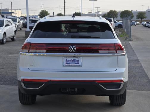 2026 Volkswagen Atlas Cross Sport 2.0T SE