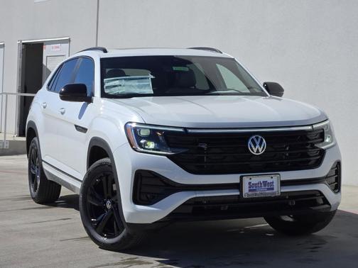 2025 Volkswagen Atlas Cross Sport 2.0T SEL R-Line Black