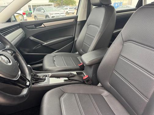 2020 Volkswagen Passat 2.0T SE