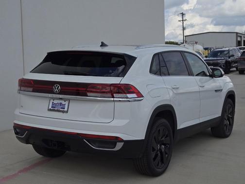 2025 Volkswagen Atlas Cross Sport 2.0T SE w/Technology