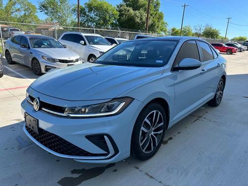 Alpine Grey 2025 Volkswagen Jetta 1.5T SE