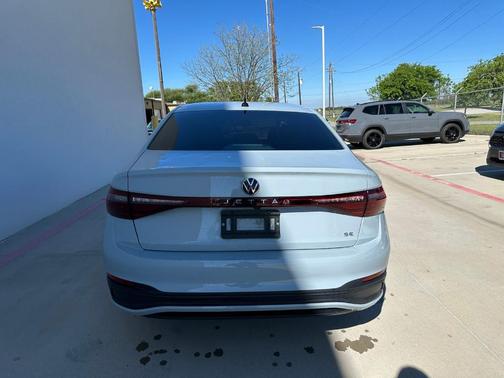 Alpine Grey 2025 Volkswagen Jetta 1.5T SE