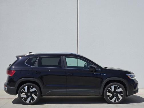 2024 Volkswagen Taos 1.5T SEL