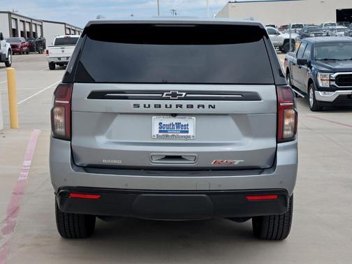 2023 Chevrolet Suburban RST