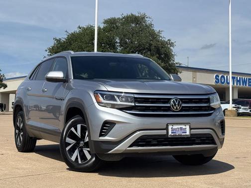 Pyrite Silver Metallic 2020 Volkswagen Atlas Cross Sport 2.0T SE