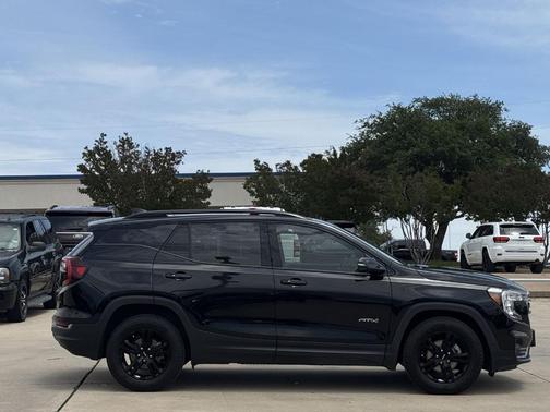 Ebony Twilight Metallic 2024 GMC Terrain AT4