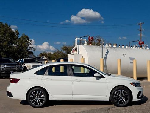 2026 Volkswagen Jetta 1.5T Sport