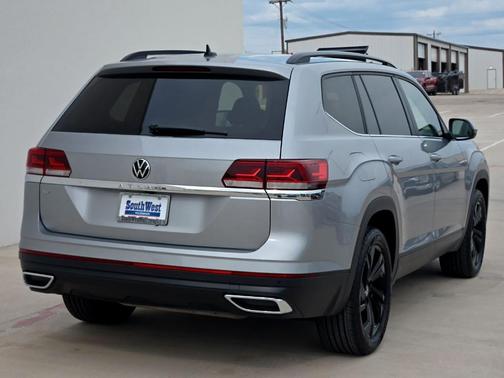 2022 Volkswagen Atlas 2.0T SE w/Technology