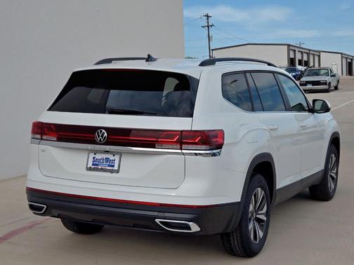 2025 Volkswagen Atlas 2.0T SE