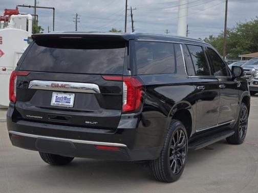 2021 GMC Yukon XL SLT