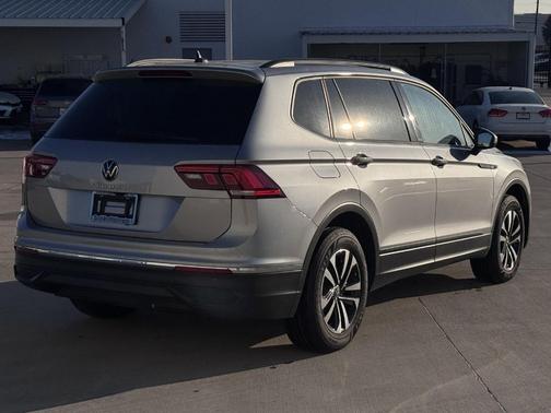 Pyrite Silver Metallic 2024 Volkswagen Tiguan 2.0T S