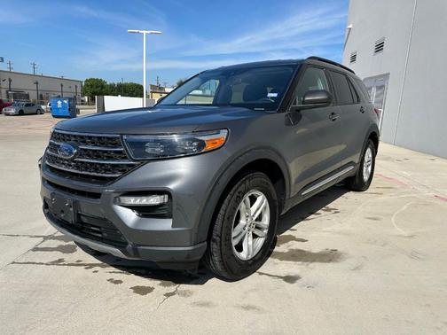 Carbonized Gray Metallic 2023 Ford Explorer XLT