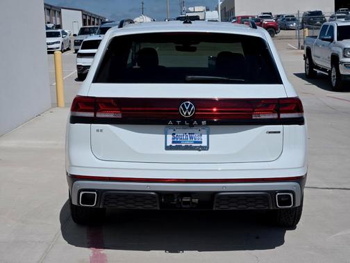 2025 Volkswagen Atlas 2.0T Peak Edition
