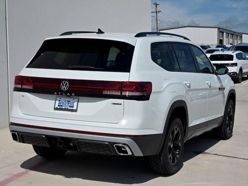 2025 Volkswagen Atlas 2.0T Peak Edition