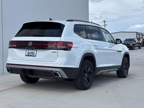 2025 Volkswagen Atlas 2.0T Peak Edition