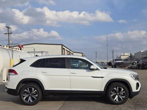 2026 Volkswagen Atlas Cross Sport 2.0T SE