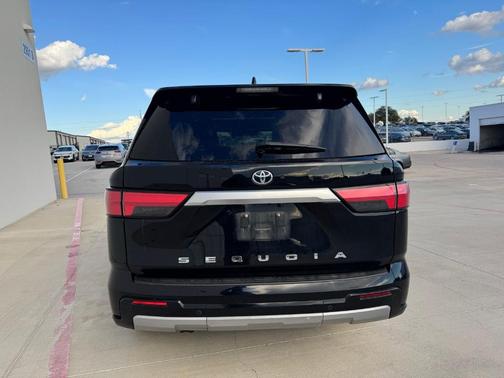 2023 Toyota Sequoia 