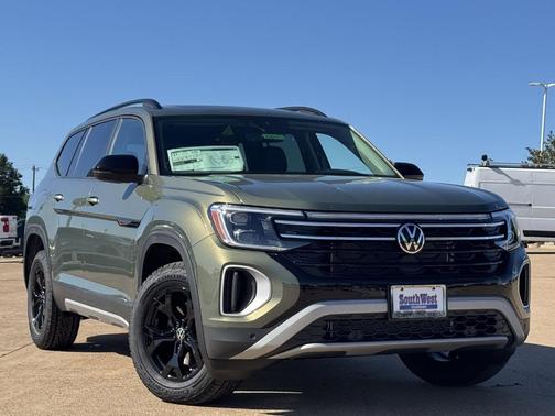 Avocado Green Pearl 2026 Volkswagen Atlas 2.0T Peak Edition