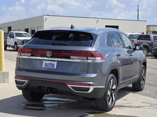 2025 Volkswagen Atlas Cross Sport 2.0T SEL