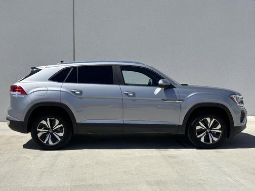 2024 Volkswagen Atlas Cross Sport 2.0T SE