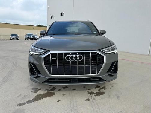 Chronos Gray Metallic 2022 Audi Q3 45 S line Premium