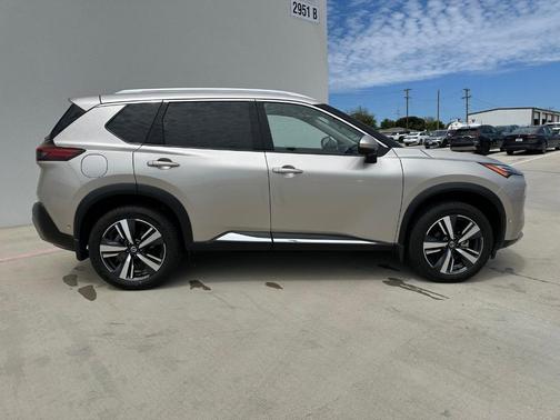 Champagne Silver 2021 Nissan Rogue Platinum