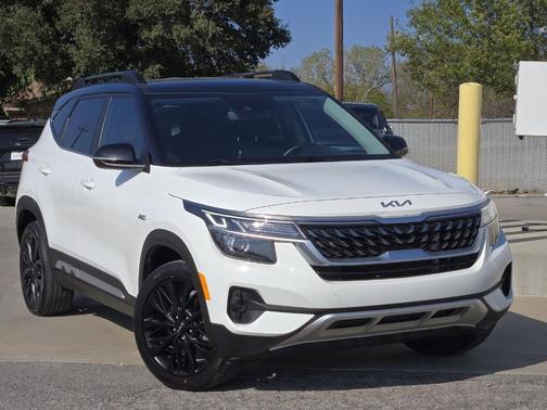 2023 Kia Seltos Nightfall