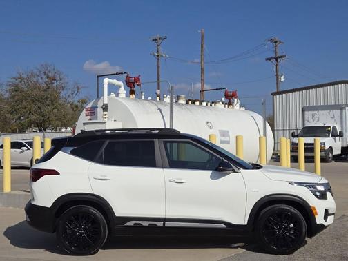 2023 Kia Seltos Nightfall