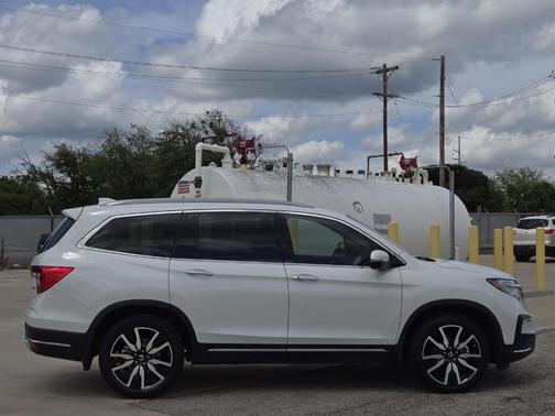 2022 Honda Pilot Touring 7-Passenger