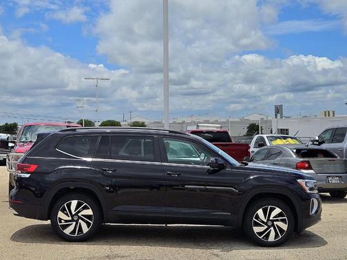 2025 Volkswagen Atlas 2.0T SE