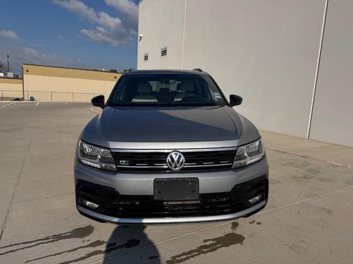 2021 Volkswagen Tiguan 2.0T SE R-Line Black