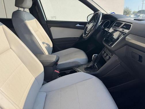 2021 Volkswagen Tiguan 2.0T SE R-Line Black