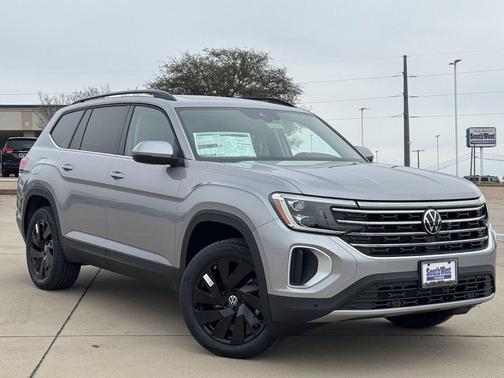 Silver Mist Metallic 2026 Volkswagen Atlas 2.0T SE w/Technology
