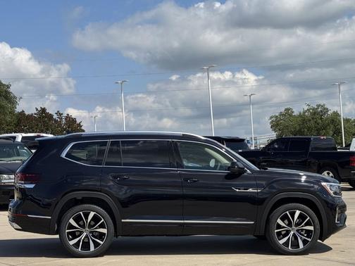Deep Black Pearl 2026 Volkswagen Atlas 2.0T SEL Premium R-Line