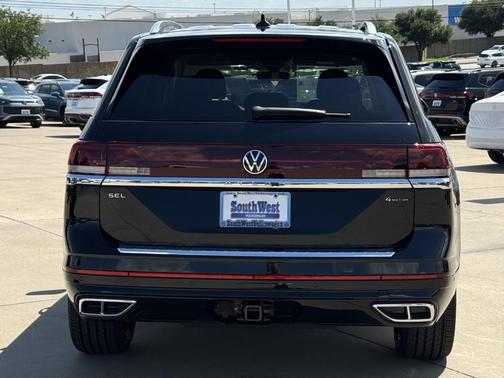 Deep Black Pearl 2026 Volkswagen Atlas 2.0T SEL Premium R-Line
