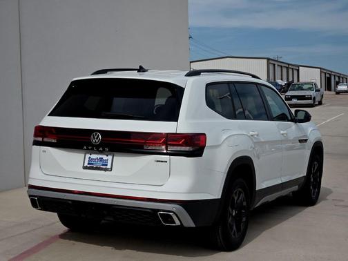 2025 Volkswagen Atlas 2.0T Peak Edition